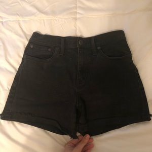 Madewell high rise denim shorts (black)